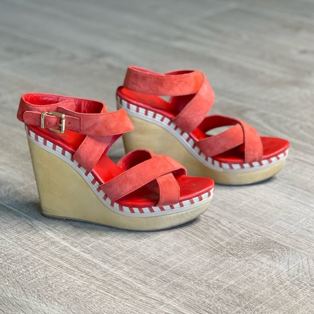 Vero Cuoio Lene Red Orange Suede Strappy Open Toe Wedges Women’s